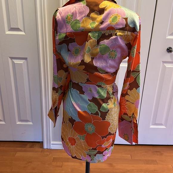 Forever 21 vintage inspired wrap dress - Picture 3 of 5